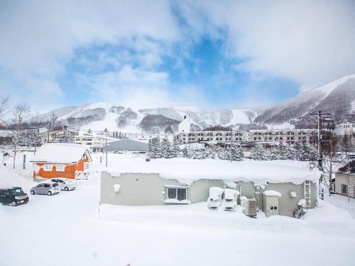 Rusutsu Lodges Pension Lilla Huset Нисеко Екстериор снимка